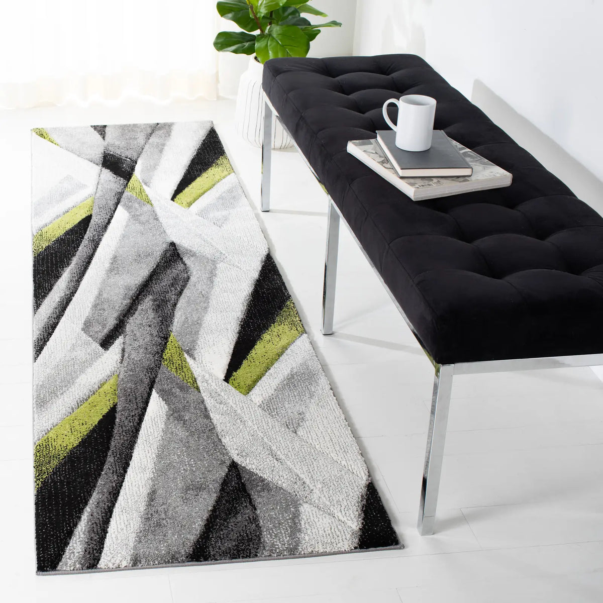 Safavieh Hollywood 2'-3" x 8'-0" Rug in Grey / Green