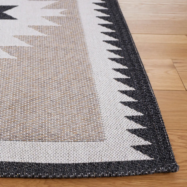 Safavieh Augustine 4'-0" x 6'-0" Rug in Beige / Black