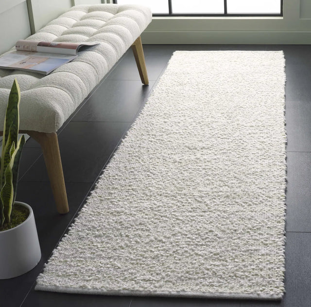 Safavieh Renewal 2'-3" x 8'-0" Rug in Light Green / Ivory