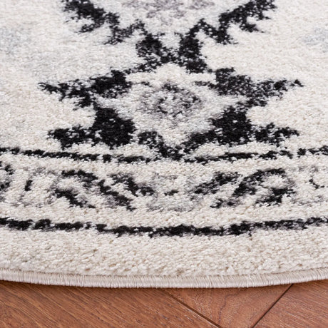 Safavieh Tulum 6'-7" x 6'-7" Rug in Ivory / Black