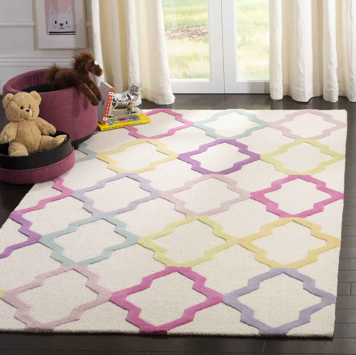 Safavieh Safavieh Kids 4'-0" x 6'-0" Rug in Ivory / Multi