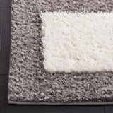 Safavieh Norway 4'-0" x 6'-0" Rug in Grey / Ivory