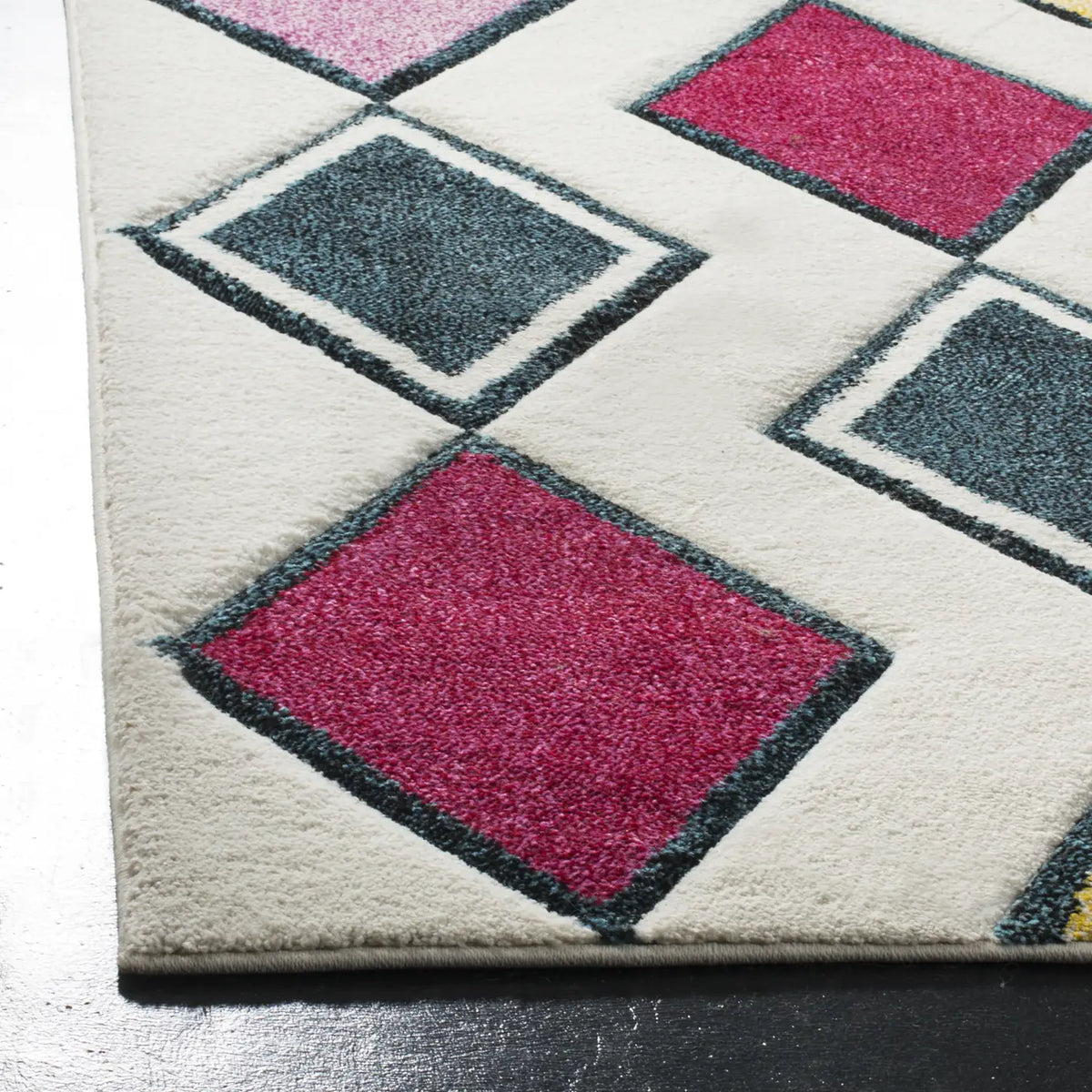 Safavieh Hollywood 4'-0" x 6'-0" Rug in Ivory / Peacock Blue