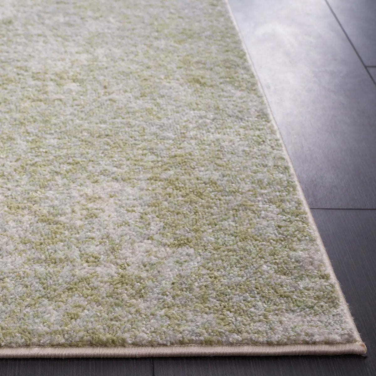 Safavieh Tulum 4'-0" x 6'-0" Rug in Ivory / Sage