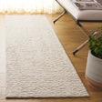 Safavieh Pine 2'-3" x 8'-0" Rug in Beige