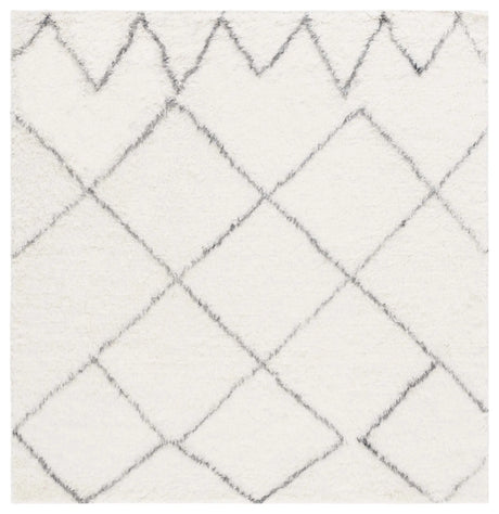 Safavieh Kenya 6'-0" x 6'-0" Rug in Ivory / Grey