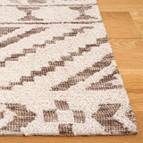 Safavieh Audrey 4'-0" x 6'-0" Rug in Ivory / Beige