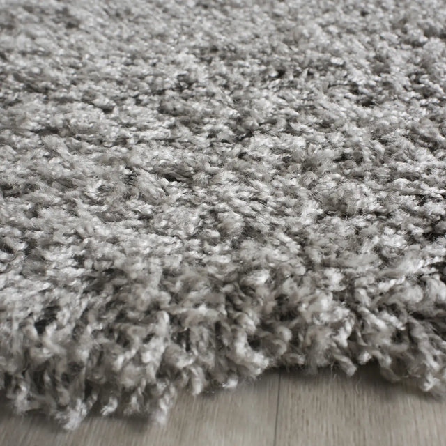 Safavieh Sgl-Laguna Shag 6'-7" x 6'-7" Rug in Silver
