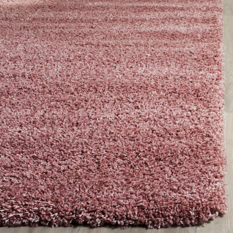 Safavieh Shag 5'-3" x 7'-6" Rug in Rose
