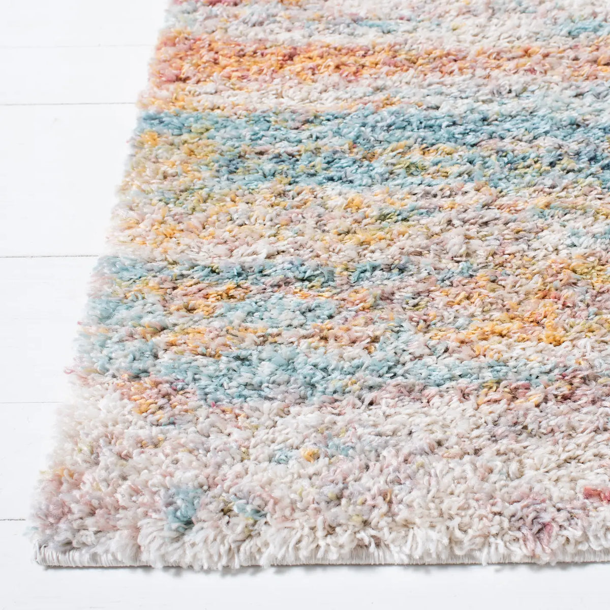 Safavieh Calista 4'-5" x 6'-5" Rug in Beige / Aqua