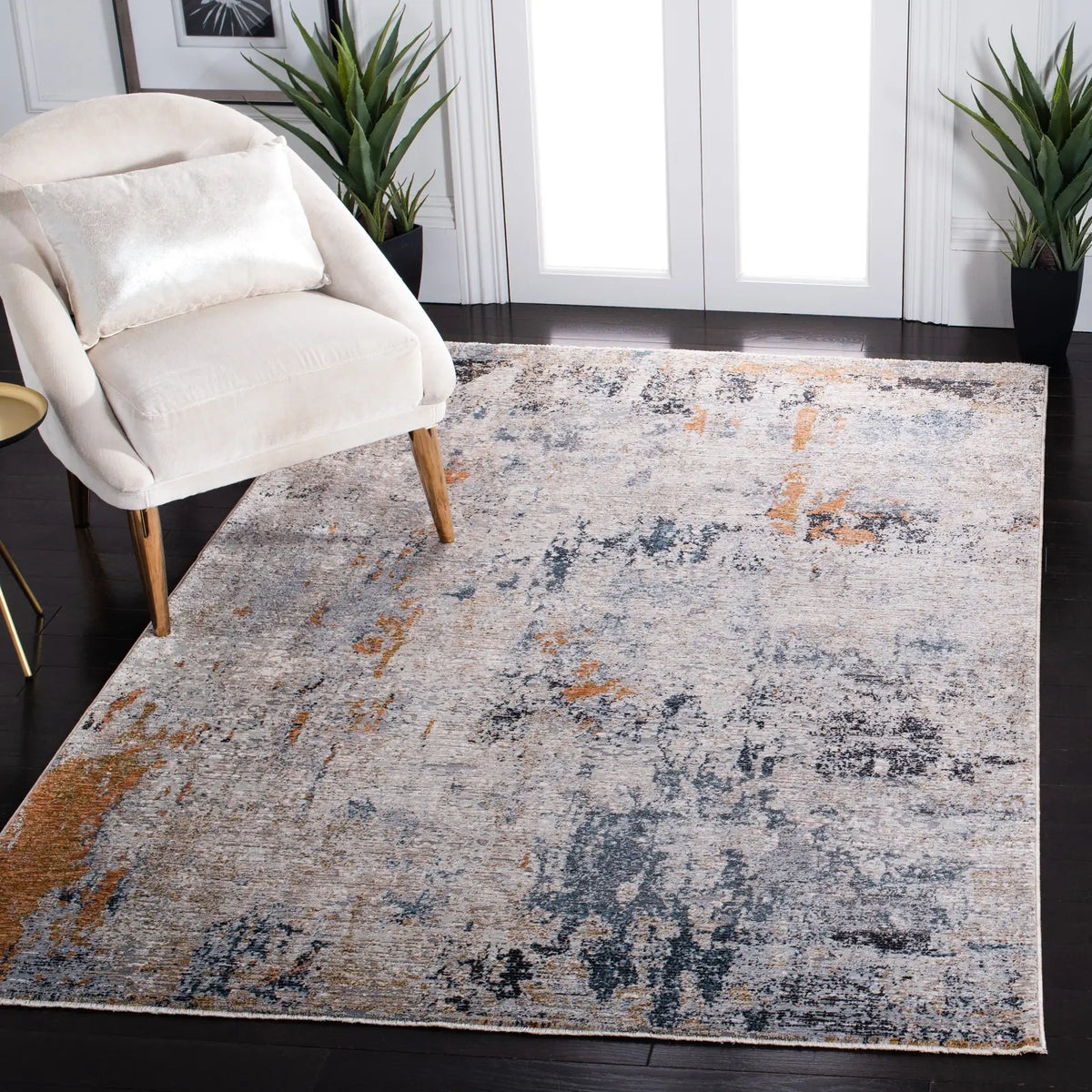 Safavieh Limitee 700 4'-0" x 6'-0" Rug in Beige / Beige