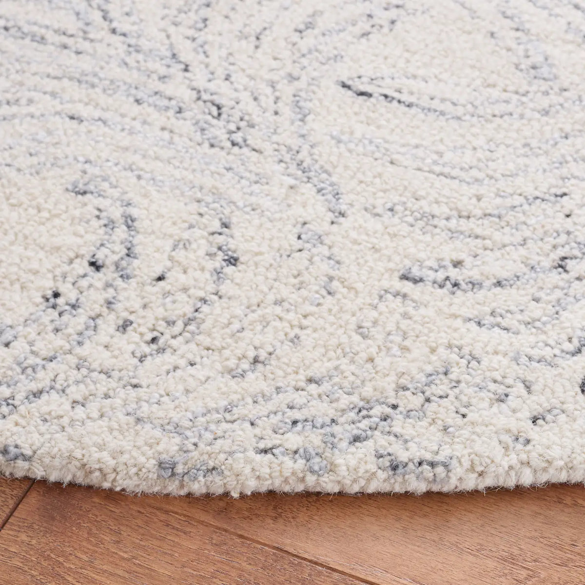 Safavieh Jardin 6'-0" x 6'-0" Rug in Ivory / Grey