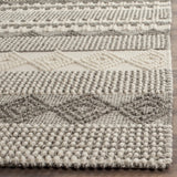 Safavieh Natura 4'-0" x 6'-0" Rug in Grey / Ivory
