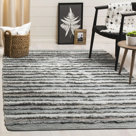 Safavieh Montauk 5'-0" x 8'-0" Rug in Grey / Multi