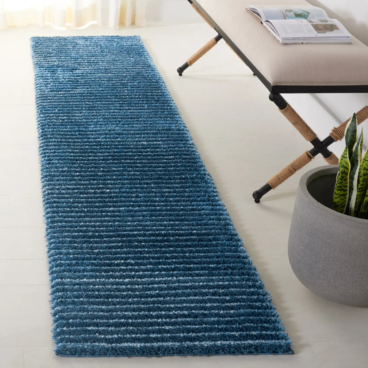 Safavieh Penelope Shag 2'-0" x 8'-0" Rug in Navy / Ivory