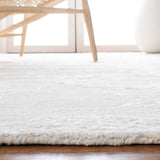 Safavieh Glamour 5'-0" x 8'-0" Rug in Light Blue / Ivory