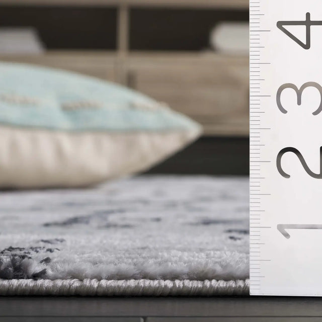 Safavieh Slate 700 4'-0" x 6'-0" Rug in Grey / Dark Grey
