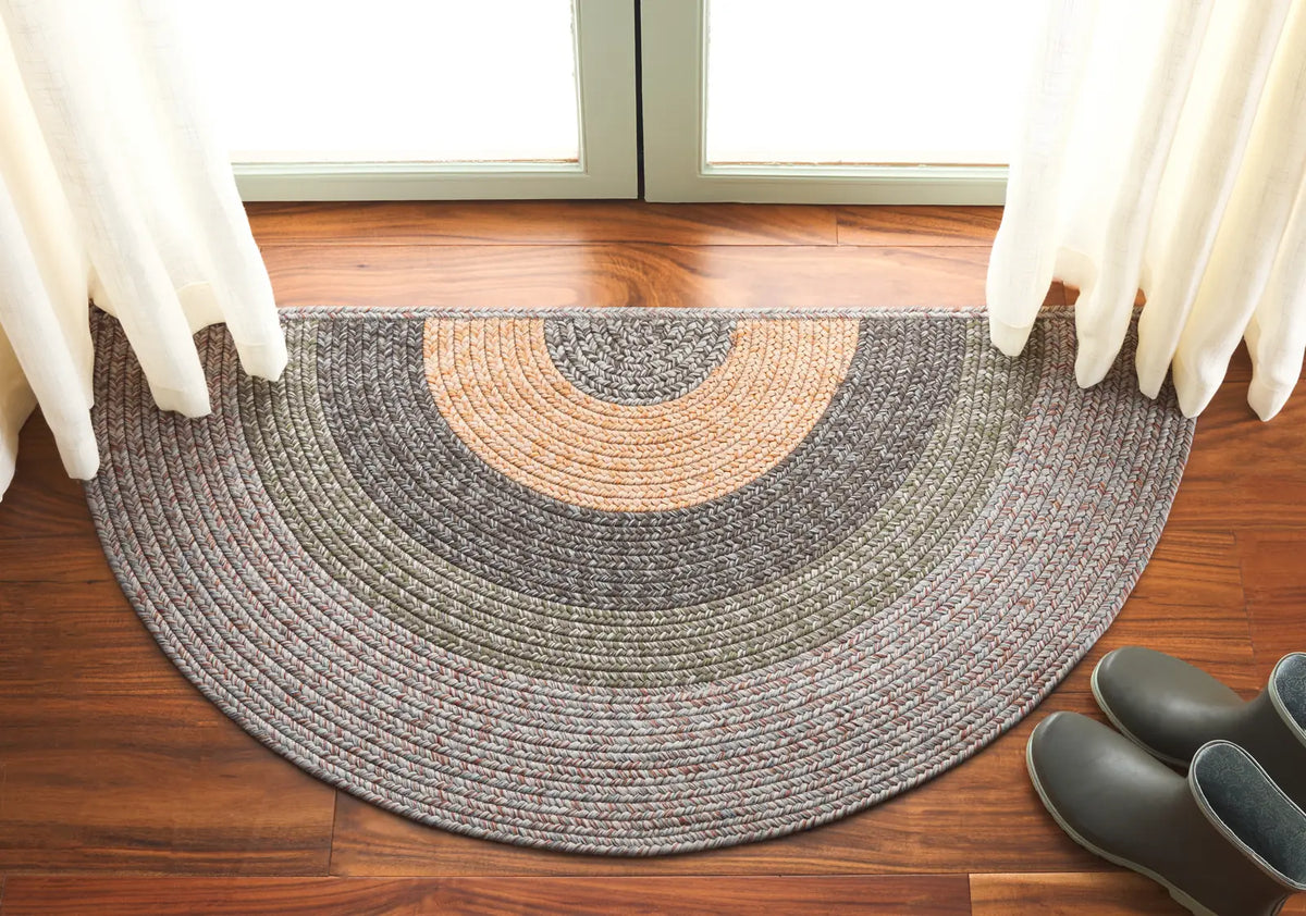 Safavieh Braided 2'-0" x 4'-0" Rug in Grey / Green