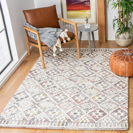 Safavieh Roslyn 4'-0" x 6'-0" Rug in Red / Ivory