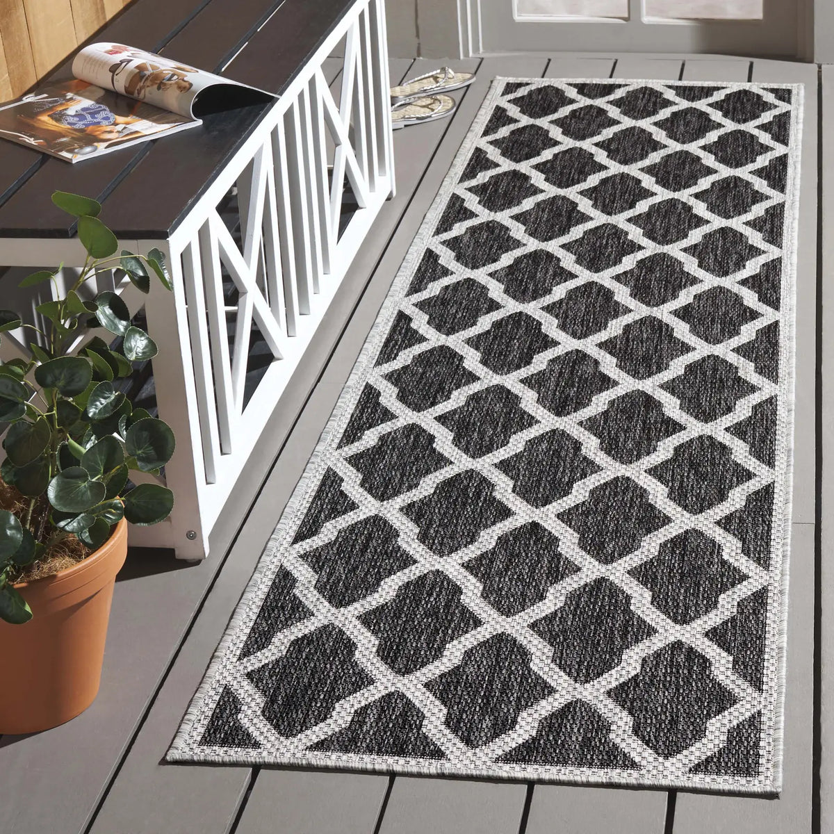 Safavieh Beach House 2'-2" x 10'-0" Rug in Charcoal / Grey