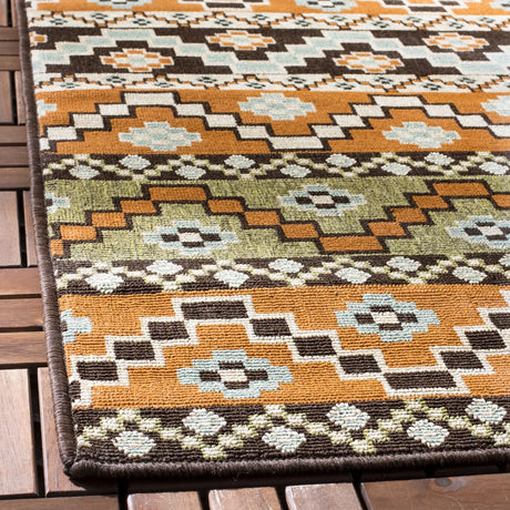 Safavieh Veranda 4'-0" x 5'-7" Rug in Terracotta / Chocolate