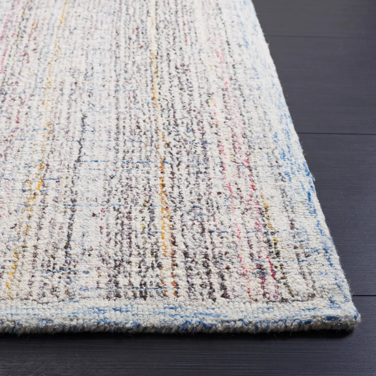 Safavieh Abstract 4'-0" x 6'-0" Rug in Red / Ivory