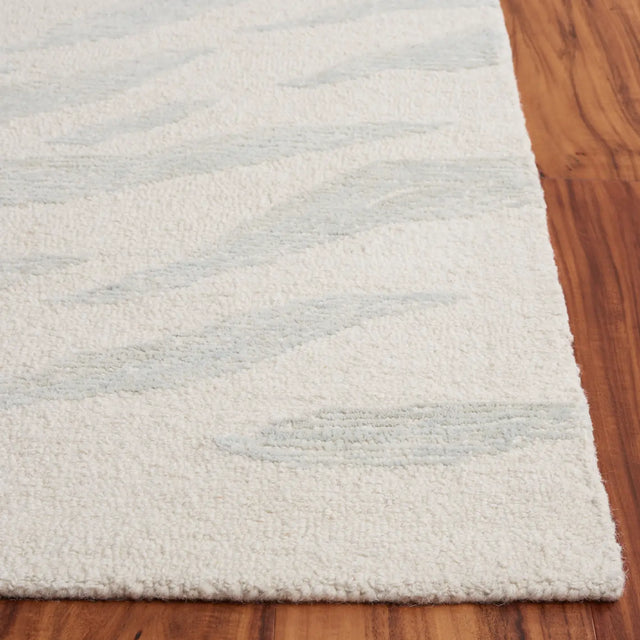 Safavieh Ebony 4'-0" x 6'-0" Rug in Green / Ivory