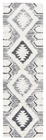 Safavieh Natura 2'-3" x 8'-0" Rug in Ivory / Black