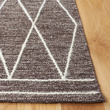 Safavieh Kilim 4'-0" x 6'-0" Rug in Brown / Ivory