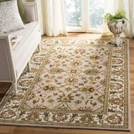 Safavieh Heritage 4'-0" x 6'-0" Rug in Ivory / Light Gold