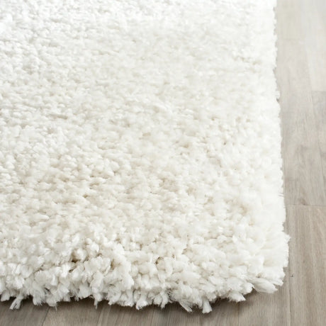 Safavieh Shag 2'-3" x 9'-0" Rug in Ivory