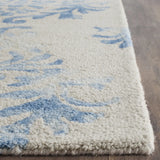 Safavieh Dip Dye 2'-3" x 6'-0" Rug in Beige / Blue