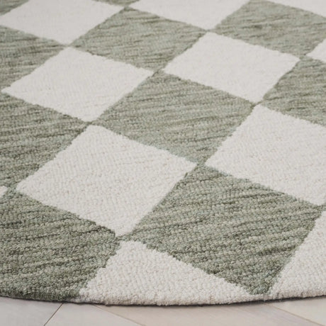 Safavieh Ebony 6'-0" x 6'-0" Rug in Sage / Ivory