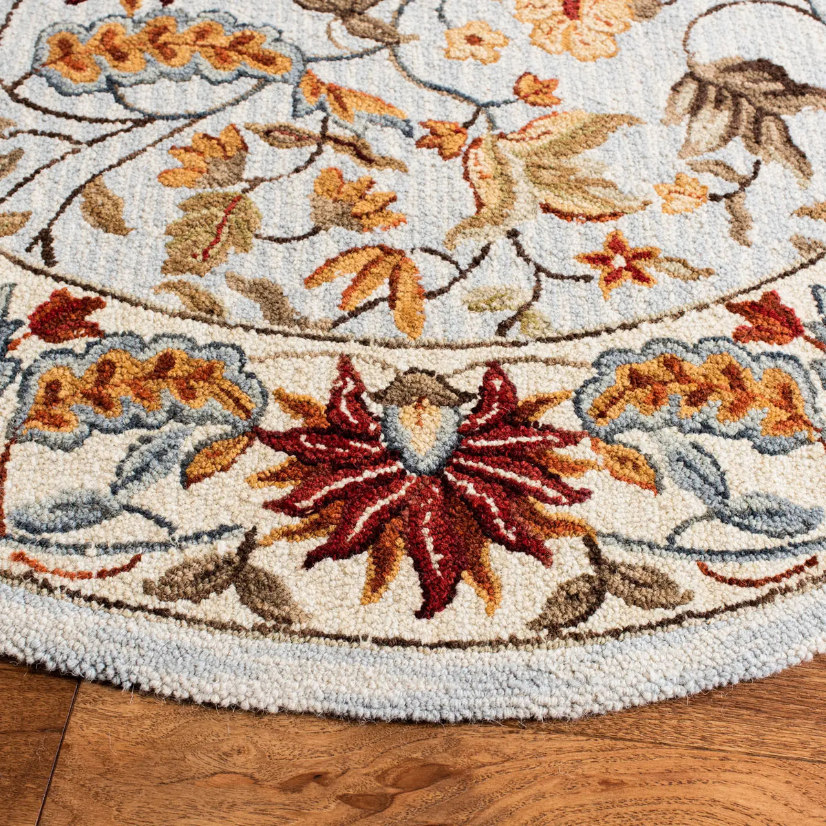 Safavieh Chelsea 5'-6" x 5'-6" Rug in Light Blue