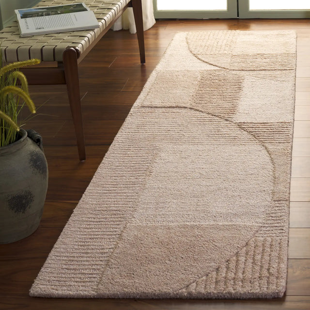 Safavieh Harvest 2'-3" x 9'-0" Rug in Brown