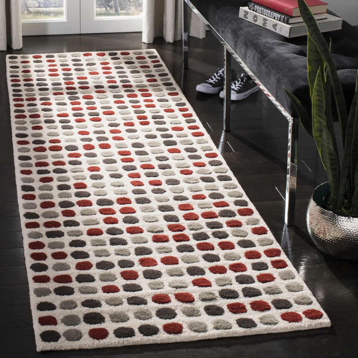 Safavieh Soho 2'-6" x 8'-0" Rug in Ivory / Multi