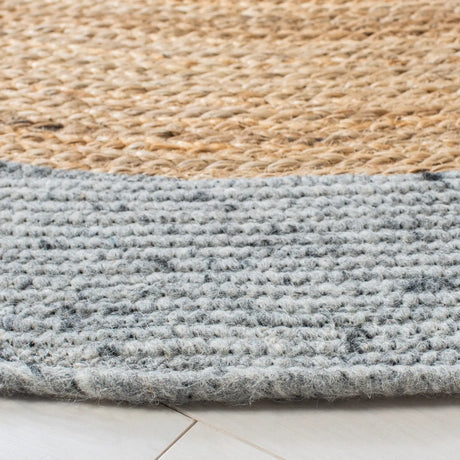 Safavieh Braided 5'-0" x 5'-0" Rug in Grey / Natural