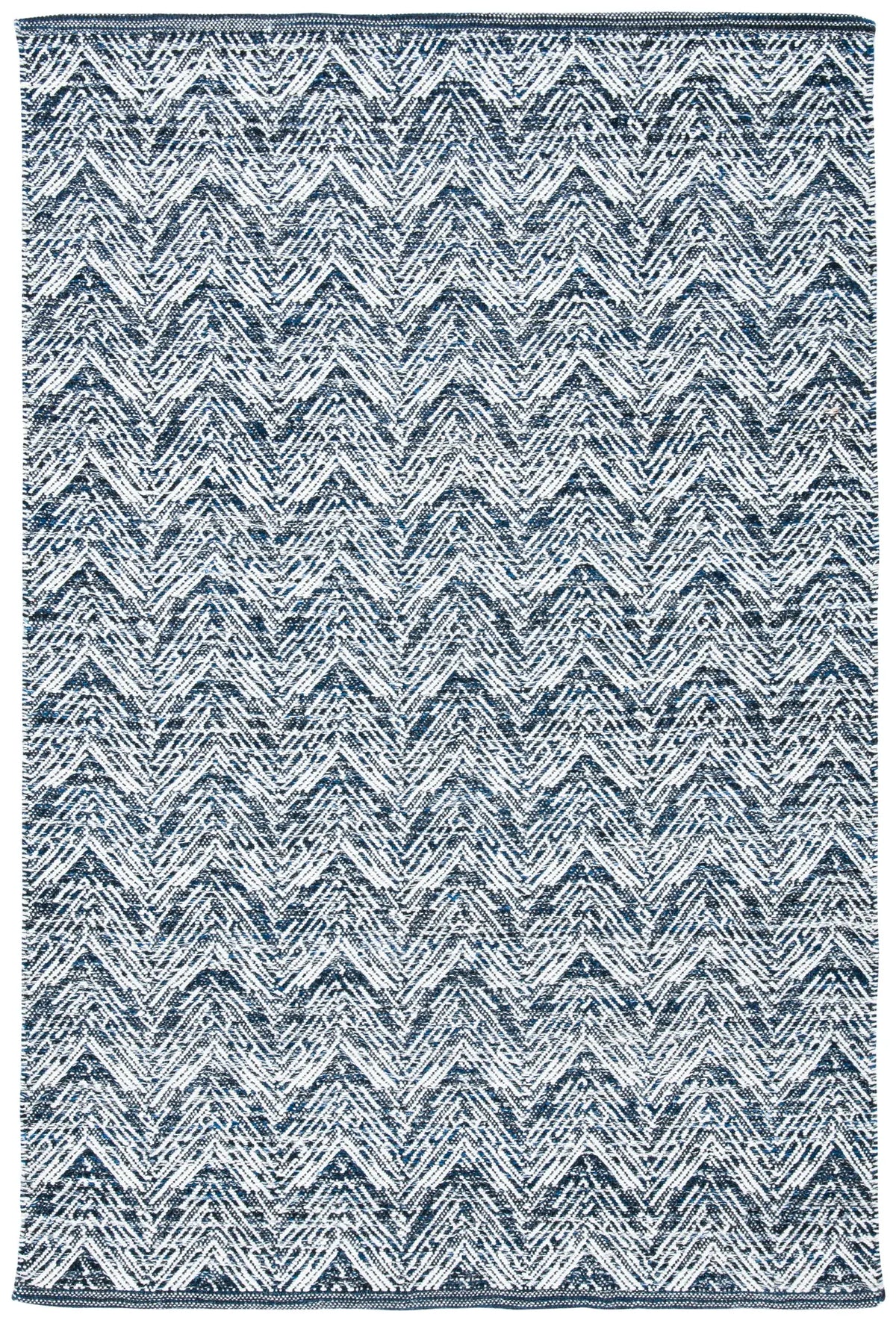 Safavieh Kilim 4'-0" x 6'-0" Rug in Navy