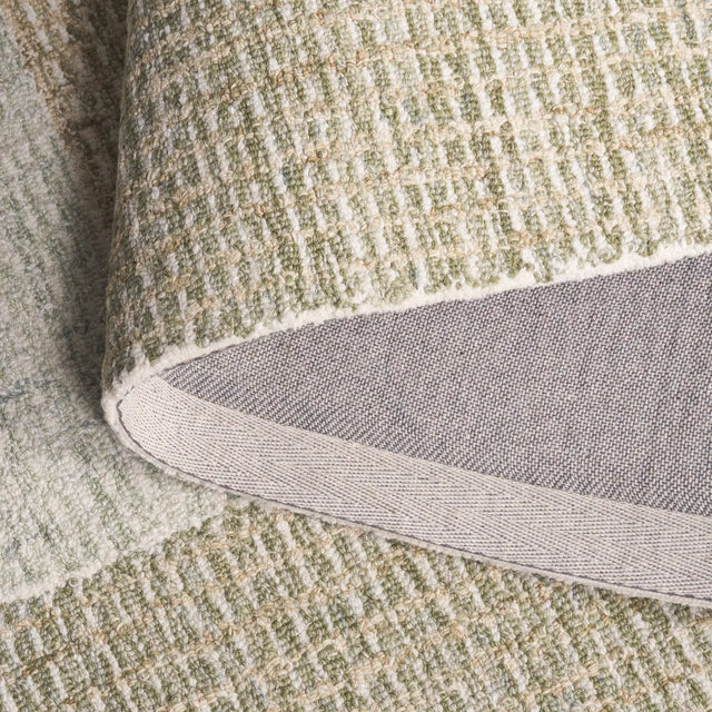 Safavieh Pine 4'-0" x 6'-0" Rug in Green / Ivory