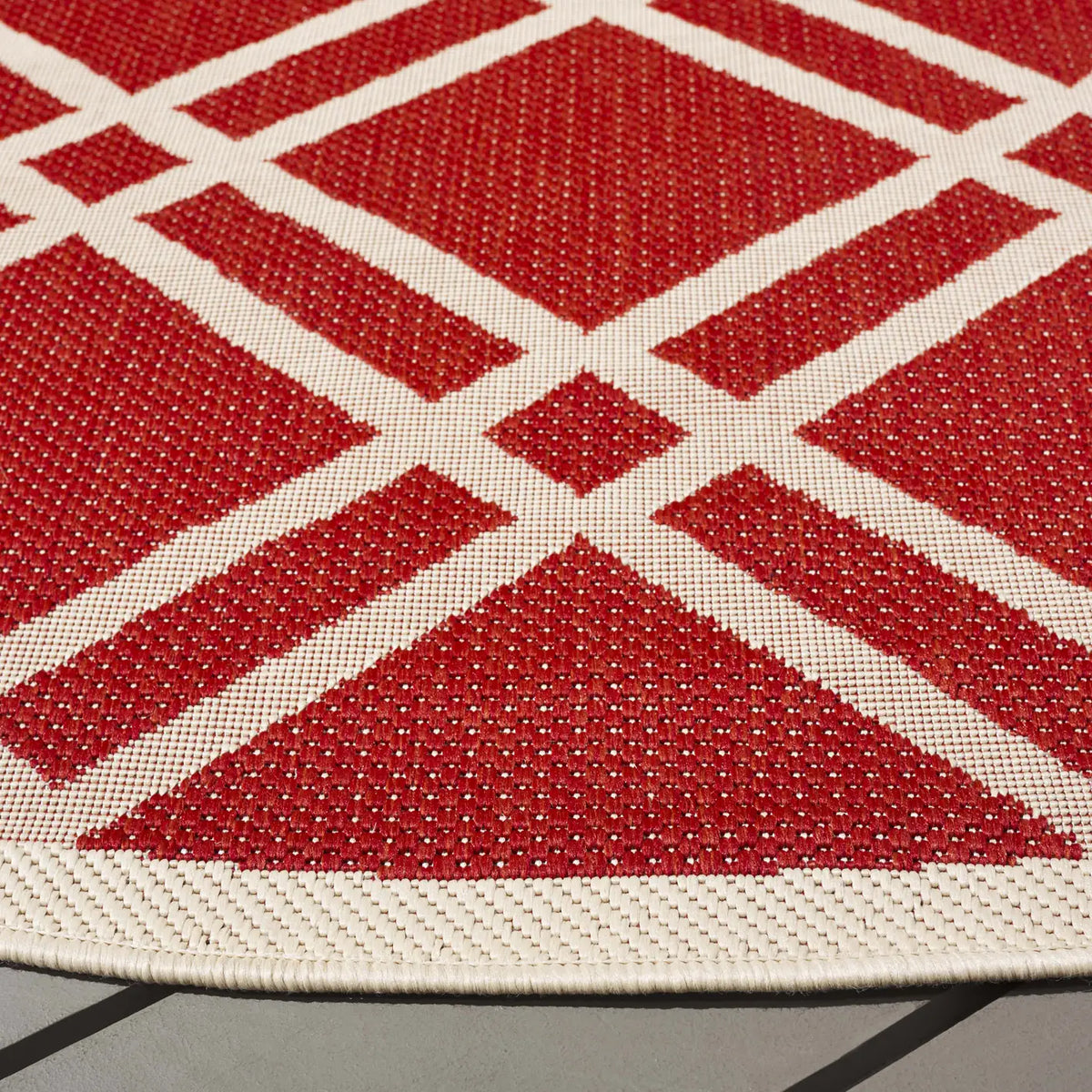 Safavieh Courtyard 7'-10" x 7'-10" Rug in Red / Bone