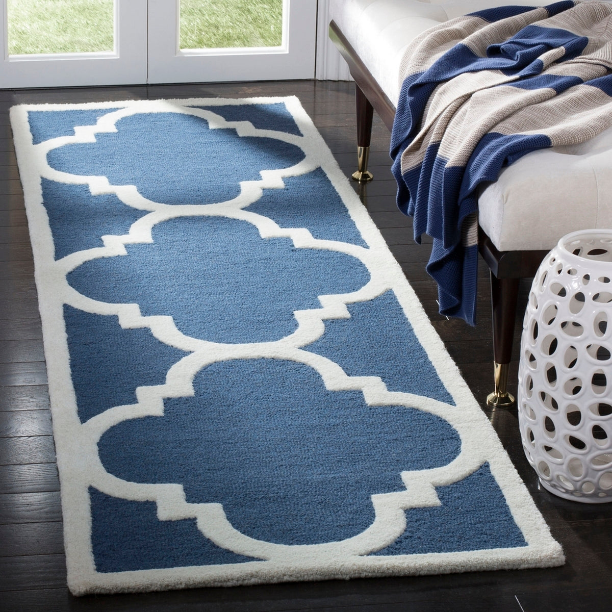 Safavieh Cambridge Cam140G Navy / Ivory Rugs