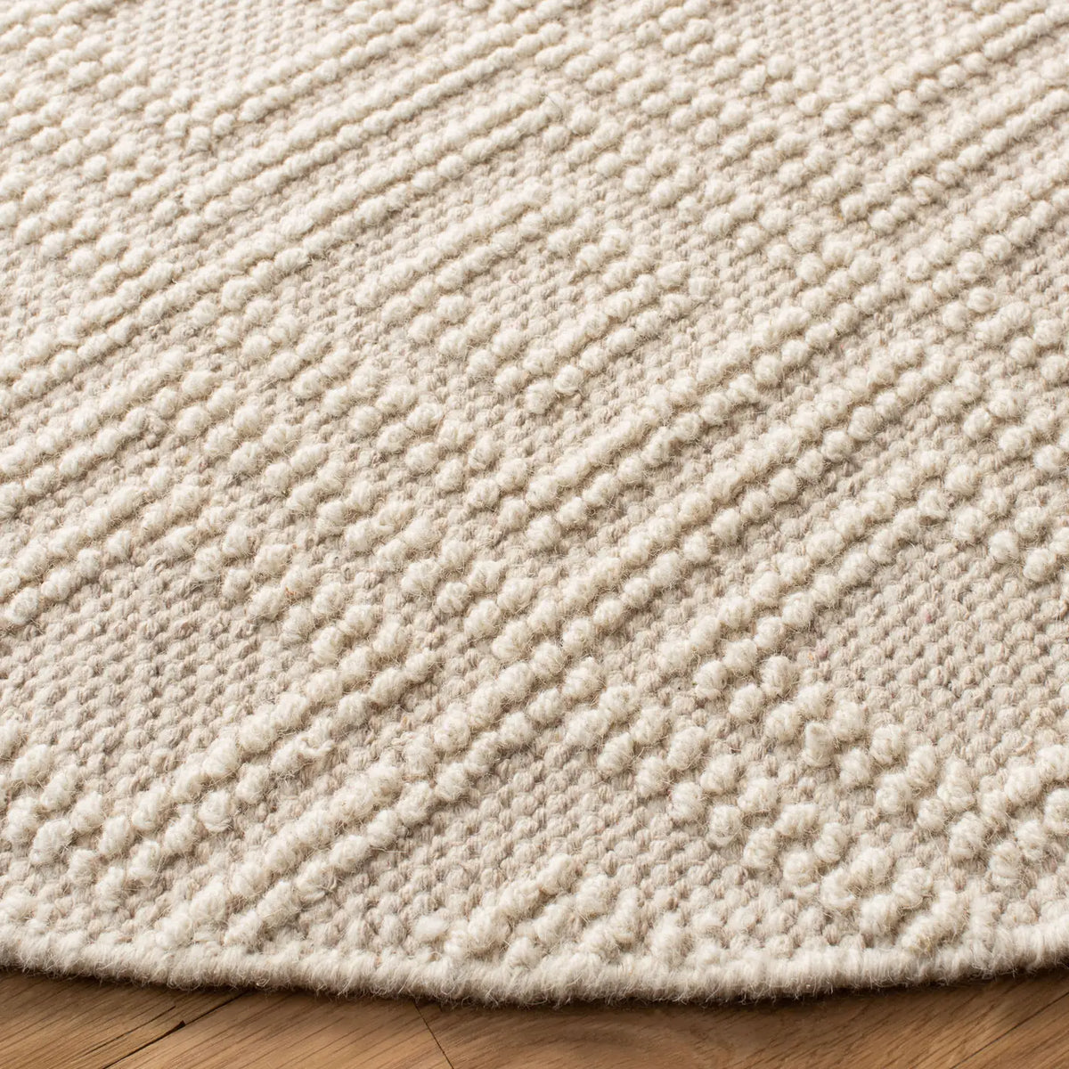 Safavieh Vermont 6'-0" x 6'-0" Rug in Ivory