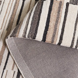 Safavieh Fifth Avenue 4'-0" x 6'-0" Rug in Ivory / Grey