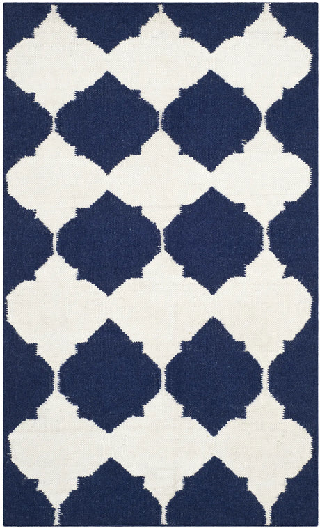 Safavieh Dhurries 2'-6" x 4'-0" Rug in Navy / Ivory