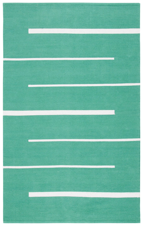 Safavieh Montauk 4'-0" x 6'-0" Rug in Dark Green / Ivory