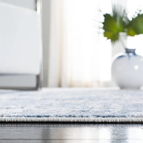 Safavieh Amelia 700 4'-0" x 6'-0" Rug in Ivory / Blue