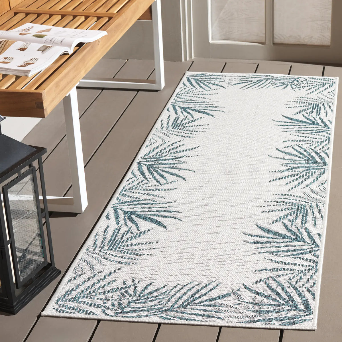 Safavieh Beach House 2'-2" x 10'-0" Rug in Blue / Ivory