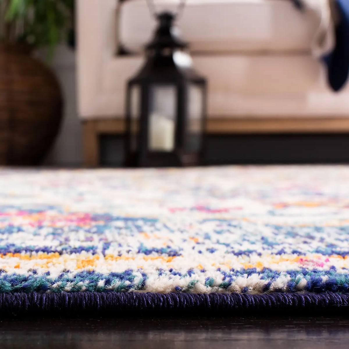 Safavieh Madison 5'-3" x 7'-6" Rug in Ivory / Orange