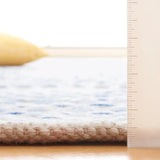 Safavieh Kilim 4'-0" x 6'-0" Rug in Ivory / Blue