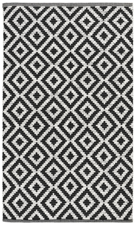 Safavieh Montauk 3'-0" x 5'-0" Rug in Black / Ivory